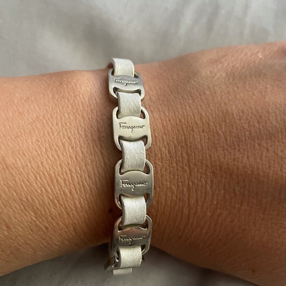 Salvatore Ferragamo Women’s Bracelet - Picture 3 of 14